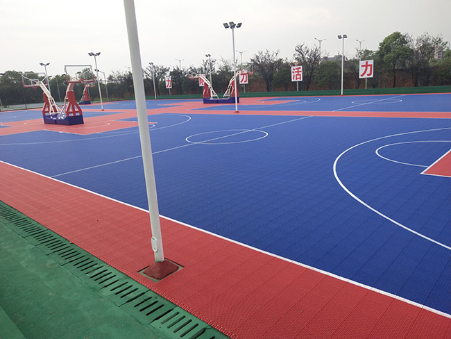 博超懸浮地板為什么強(qiáng)烈受到幼兒園運(yùn)動(dòng)場地歡迎